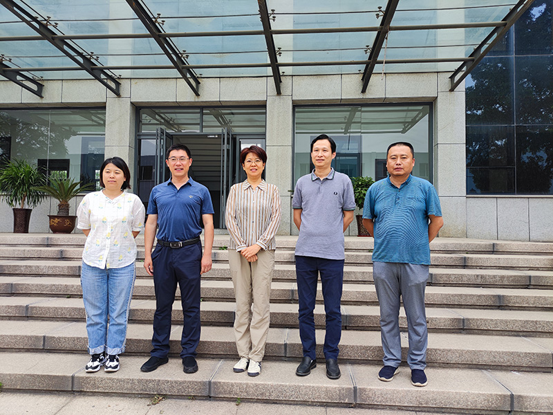 博山区和山头镇领导视察工作合影